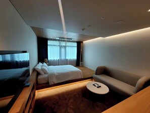 Superior Double Room | Iron/ironing board, free WiFi, bed sheets - Uldolsori Hotel (Haenam)