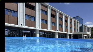 Piscina all'aperto