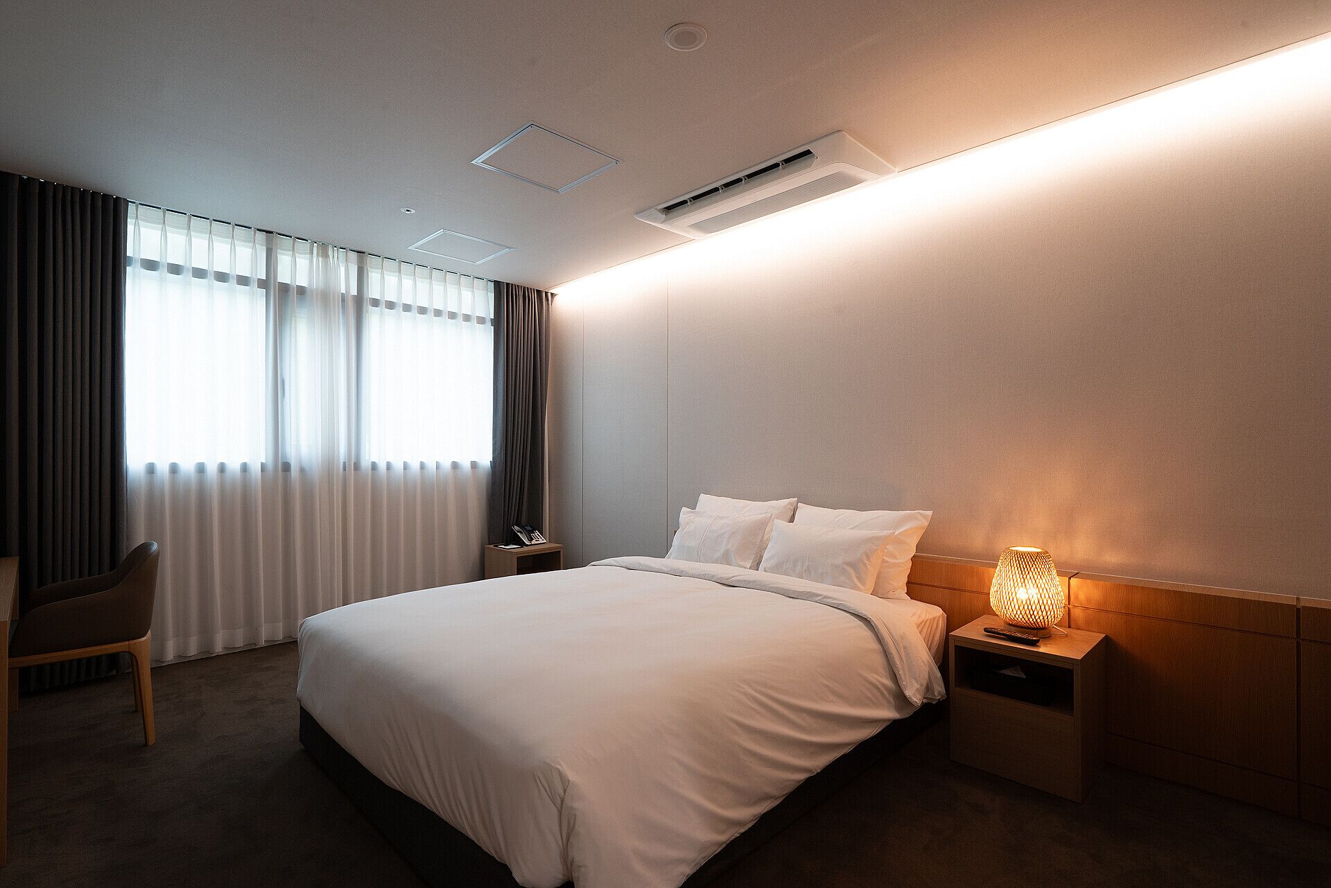 Handicap Double Room | Iron/ironing board, free WiFi, bed sheets