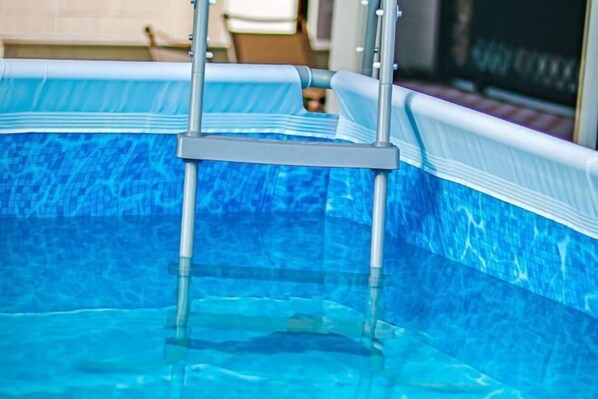 Outdoor pool - Luck viia 2 (Bangkok)