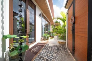 Garden - Alden Design Pool Villa (Pattaya)