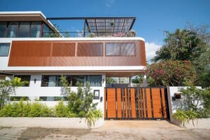 Unclassified image, 2 of 49, button - Alden Design Pool Villa (Pattaya)