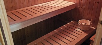 Activity country house near the Baltic Sea with pool & orchard, for family & friends