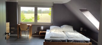 Activity country house near the Baltic Sea with pool & orchard, for family & friends