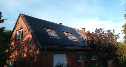 Activity country house near the Baltic Sea with pool & orchard, for family & friends
