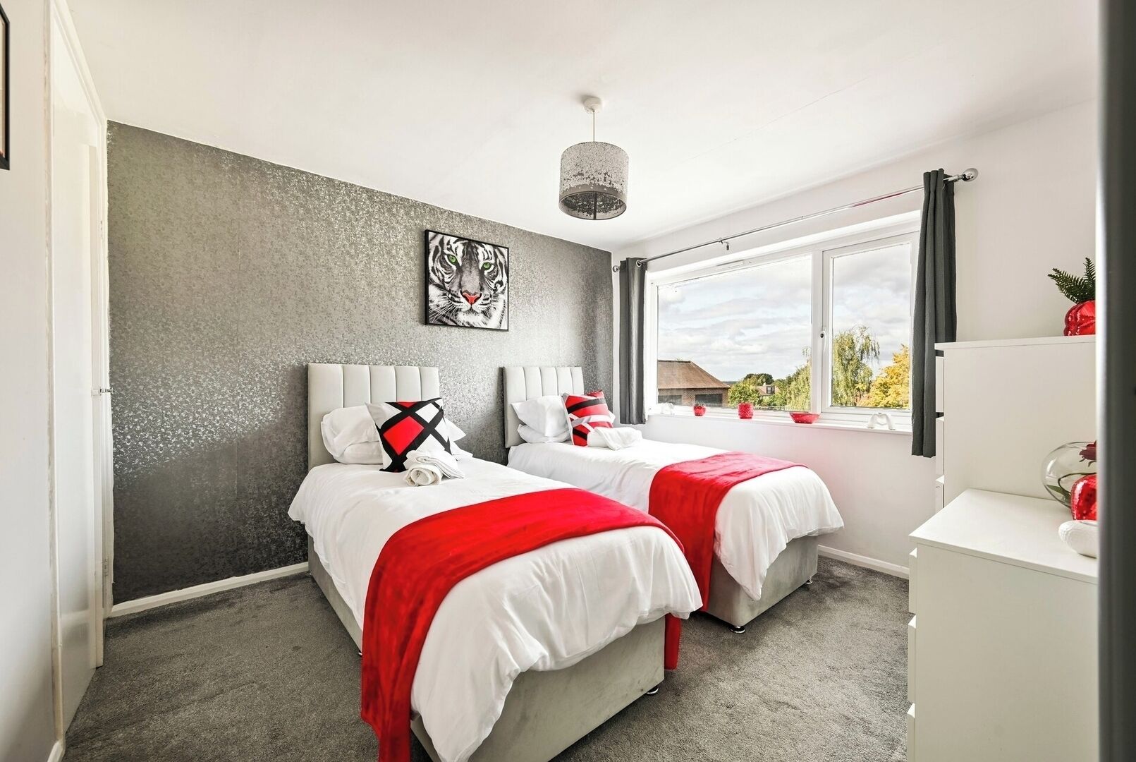 3 bedrooms, WiFi, bed sheets