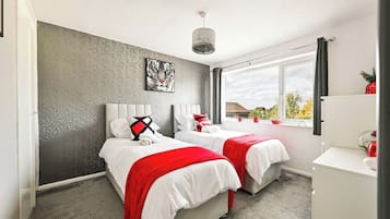 3 bedrooms, WiFi, bed sheets