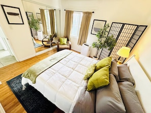 Iron/ironing board, Internet, bed sheets