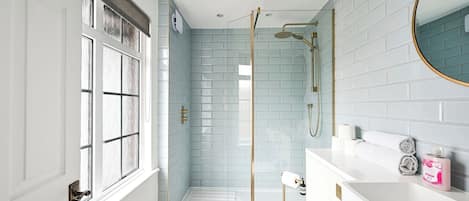 Amenidades de baño gratuitas