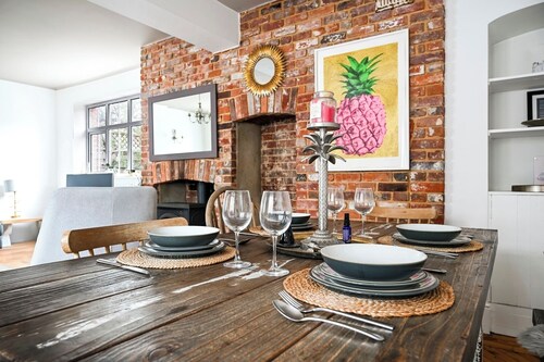 Stylish 3-Bed Home Close to Stansted Airport