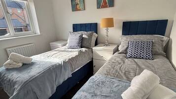 3 bedrooms, iron/ironing board, WiFi