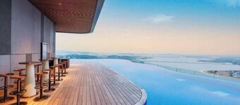 A La Carte HaLong Bay High Floor Sea View