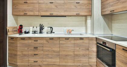 Urban Breeze 2BR apartment with free parking