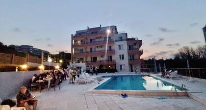 Seaside Escape Studio