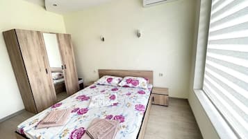 2 habitaciones, tabla de planchar con plancha, wifi y ropa de cama