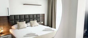 Varna Vista 3BR Apartment • Free Parking