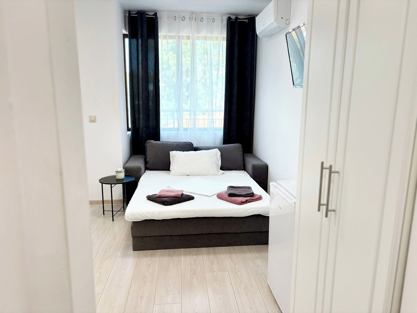 1 chambre, fer et planche à repasser, Wi-Fi, draps fournis