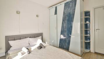 1 bedroom, soundproofing, iron/ironing board, WiFi