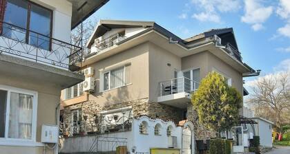 The Waterfall 1 - free parking