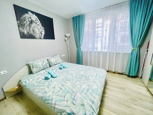 1 chambre, fer et planche à repasser, lit parapluie, Wi-Fi