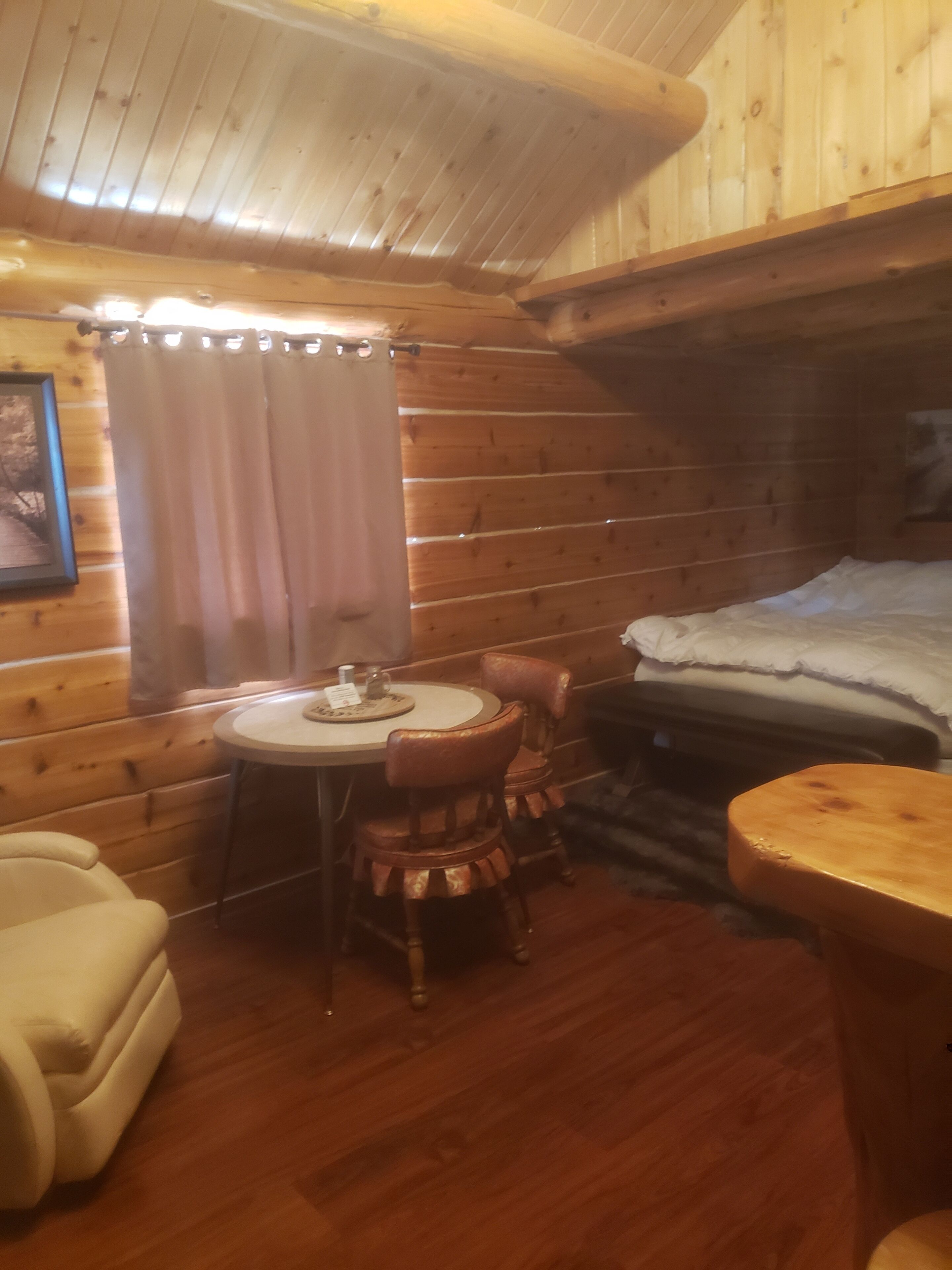 Fer et planche à repasser, Wi-Fi gratuit, draps fournis