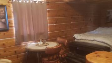 Fer et planche à repasser, Wi-Fi gratuit, draps fournis