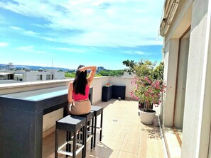 Terrace/patio - Spacious Penthouse 2BD apartment - free parking (Varna)