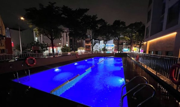 Pool - Central Stay Saigon at Vinh Hoi (Ho Chi Minh City)