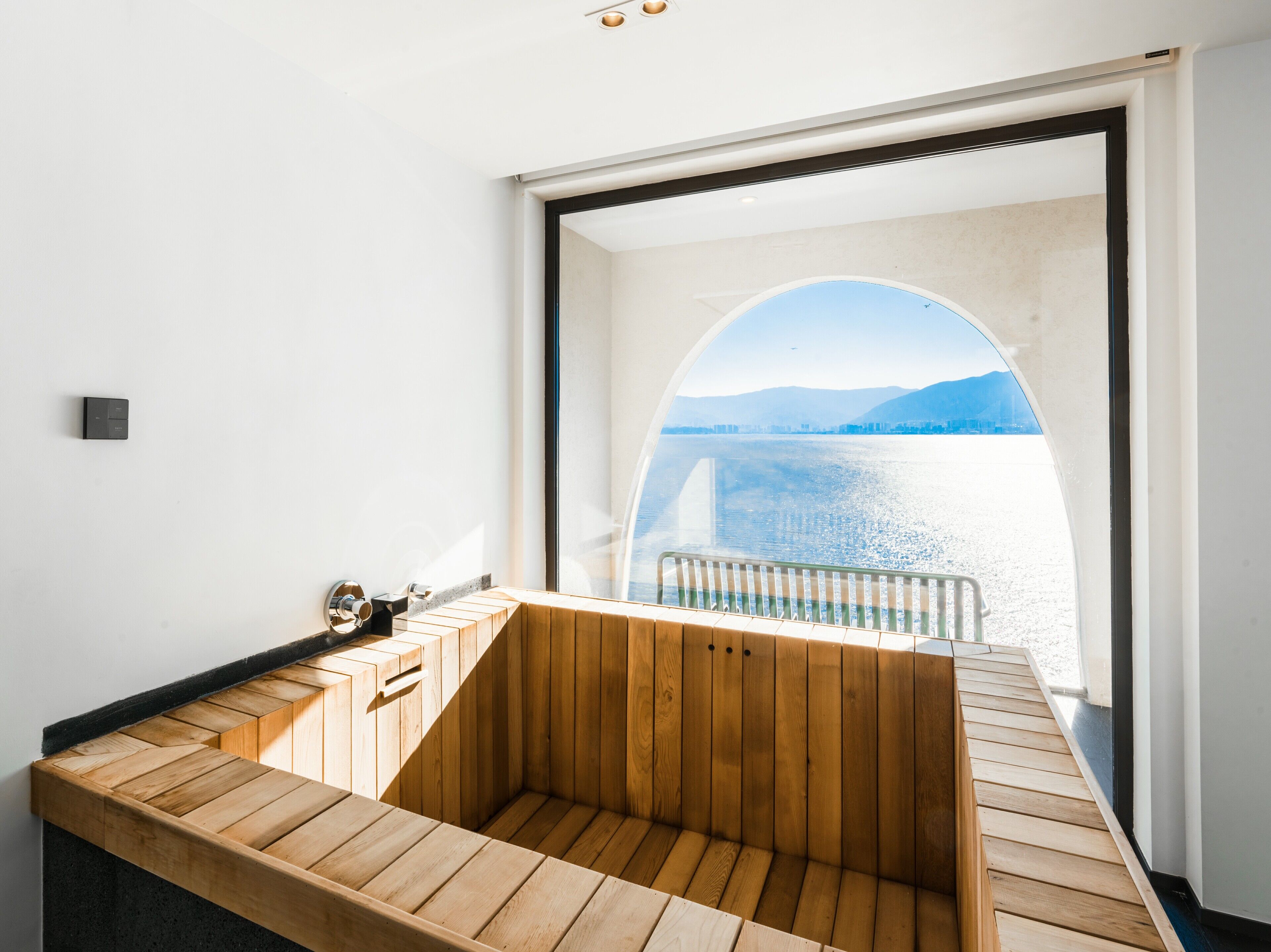 Panoramic Suite, Sea View | Bathroom | Free toiletries, hair dryer, slippers, towels