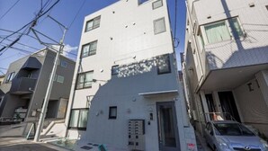Unclassified image, 2 of 11, button - Bel Avenir (Tokyo)