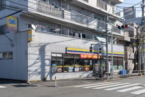 Unclassified image, 5 of 11, button - Bel Avenir (Tokyo)