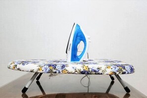 Room - Seoul Yapee guesthouse /Hongik University Sta. .Big House.party room.Two Rooms. (Seoul)