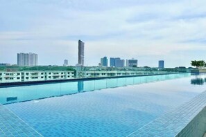 Outdoor pool - Melaka Novo 8 Residence - Jonker Street by Stayrene (Melaka)