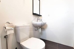 Bathroom - PD D’Wharf Amazing Seaview Suite 9 (Up to 6 Pax) (Port Dickson)