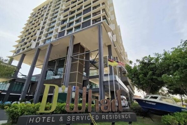 Exterior - PD D’Wharf Amazing Seaview Suite 9 (Up to 6 Pax) (Port Dickson)