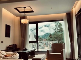 Superior-Doppelzimmer, Balkon, Hügelblick | Ausblick vom Zimmer