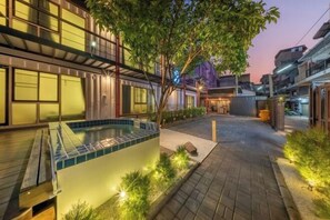 Terrace/patio - SHIN Hostel Changphuak ChiangMai (Chiang Mai)