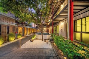 Unclassified image, 3 of 27, button - SHIN Hostel Changphuak ChiangMai (Chiang Mai)