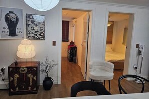 Room - 8 minutes away from Chungmuro Station, hill location,Breakfast for more than five nights (Seoul)