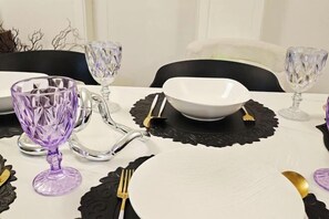 Room - 8 minutes away from Chungmuro Station, hill location,Breakfast for more than five nights (Seoul)