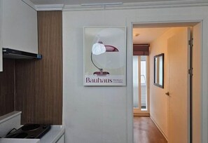 Room - 8 minutes away from Chungmuro Station, hill location,Breakfast for more than five nights (Seoul)