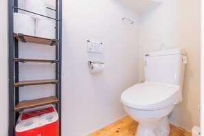 Room - 10min on foot from Hirai Station. 11min by train to Akihabara Station. (Tokyo)