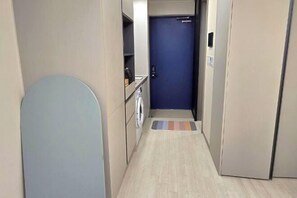 Room - DDMOP (Seoul)