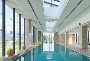 Piscine couverte