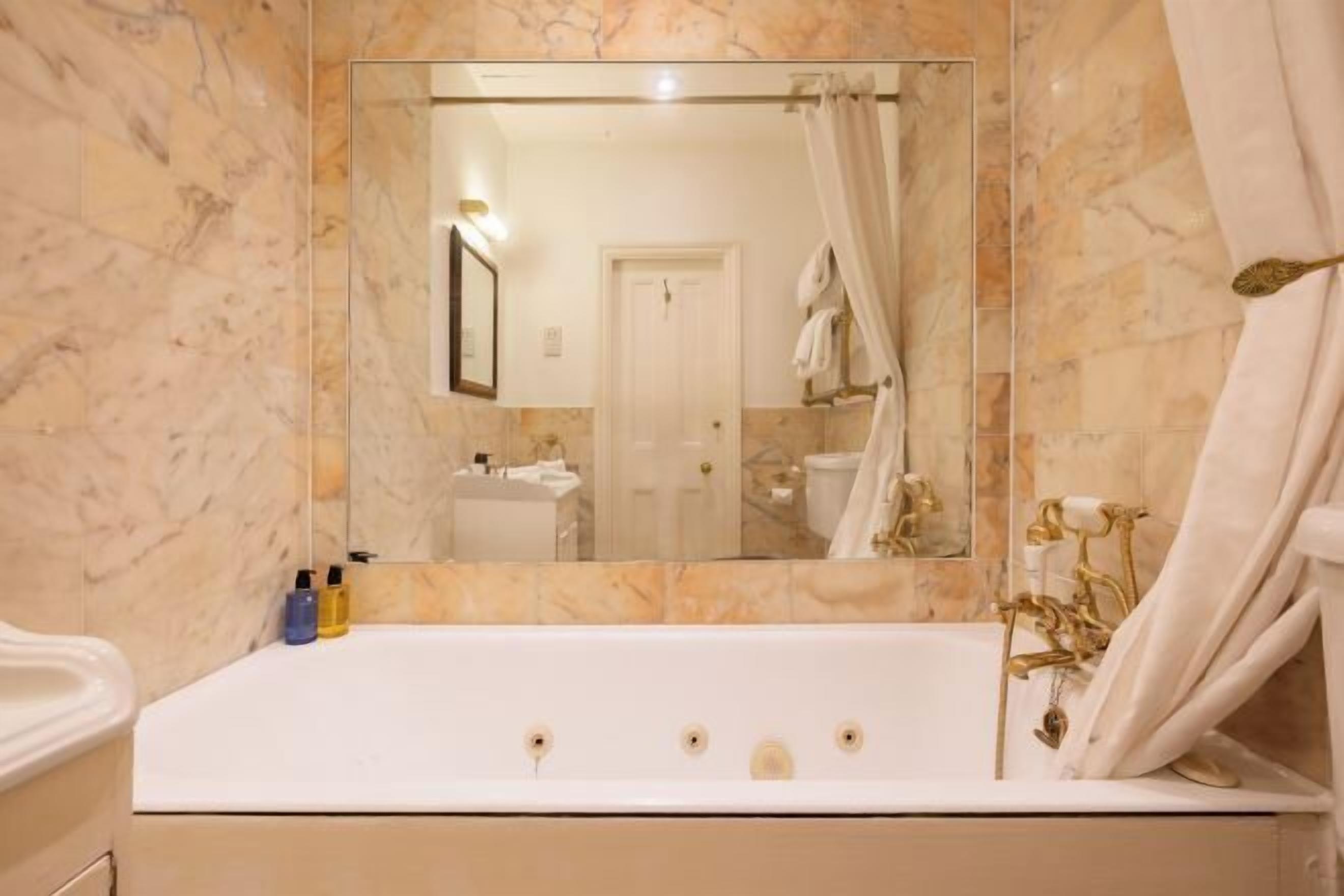 أسرّة أطفال/رضّع