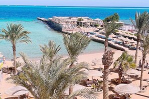 Private beach nearby - New Geisum Resort (Hurghada)