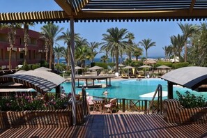 Outdoor pool - New Geisum Resort (Hurghada)