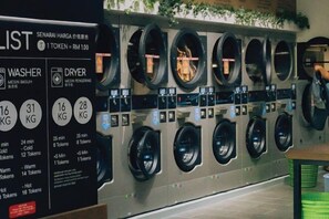 Interior - JQ Angel (Little Angel B&B) New/CitySeaview/LV29/Netflix/6pax (Kota Kinabalu)