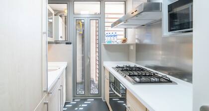 Tyms Cozy 2BR 1BA Apt Xuhui Metro