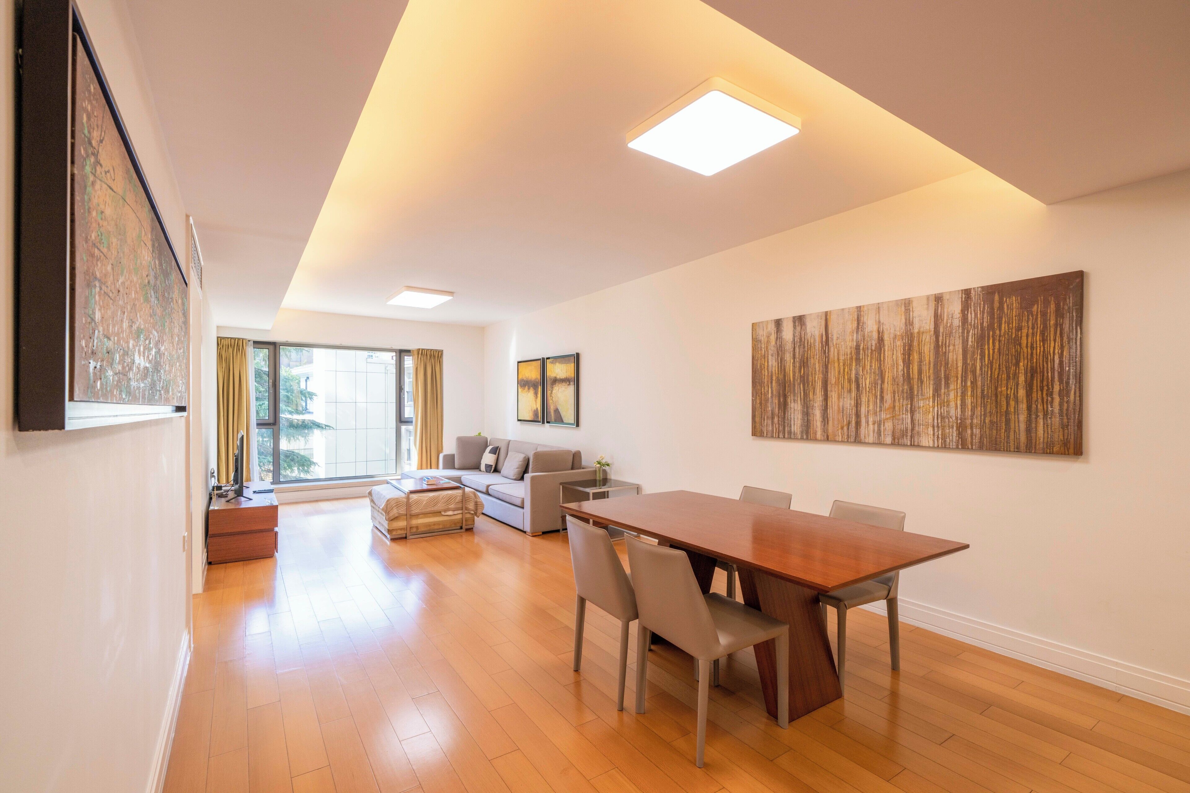 Superior Apartment, 2 Bedrooms, Kitchen, City View | Living room | Smart TV